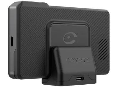 Support aimanté chargeant sur tableau de bord